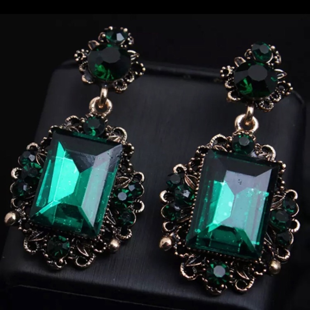 Vintage green / blue gem rhinestone earrings - Picture 3 of 9